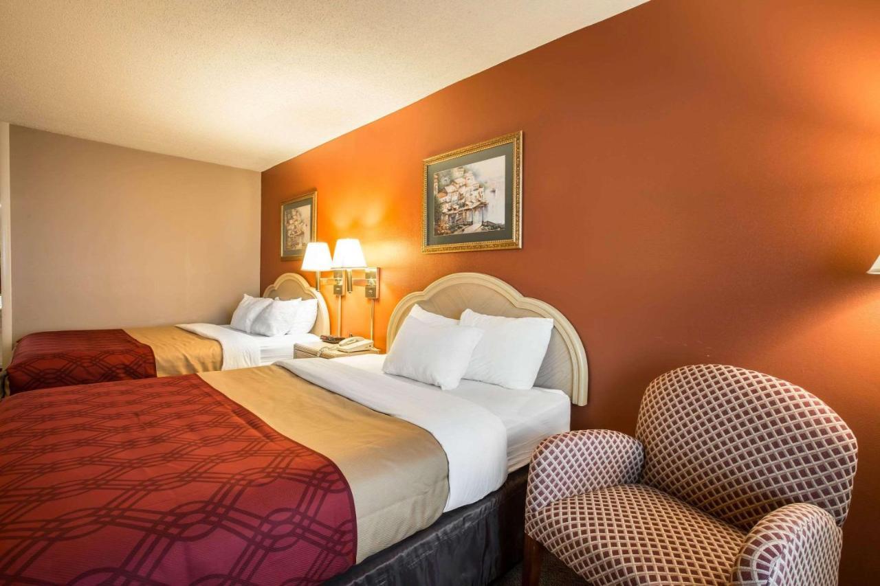 And Hotel Greeneville